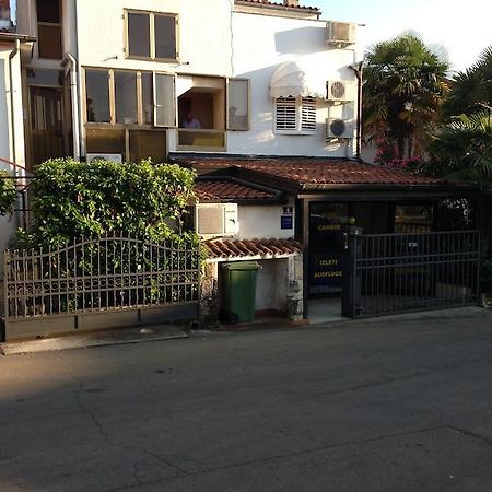 Apartments Oliva Porec Exterior photo